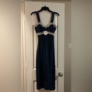 Elegant Midnight Blue Chemise with Lace Accents